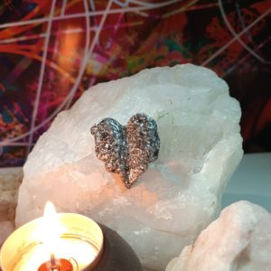 Orgonita / Electronite Hoja Corazón decorativa