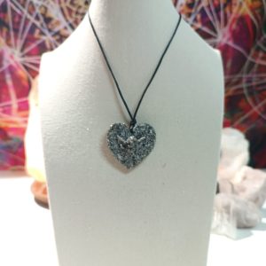 Orgonita / Electronite Colgante Corazón con Angelito