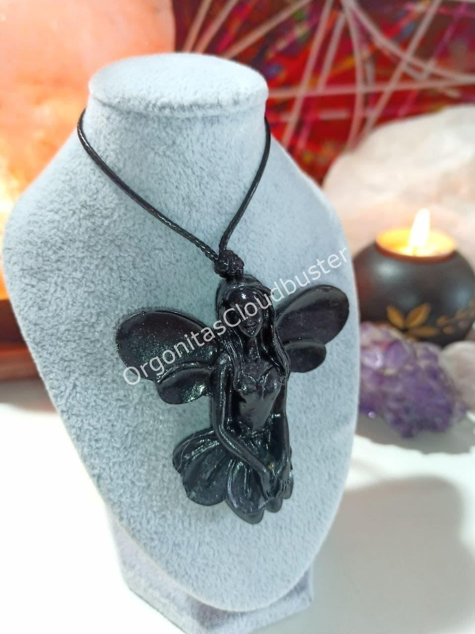 Colgante Orgonita Magnetita Hada 2 Alas - Imagen 2