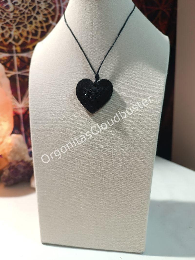 Colgante Corazón Ángel Orgonita MAGNETITA - Imagen 2