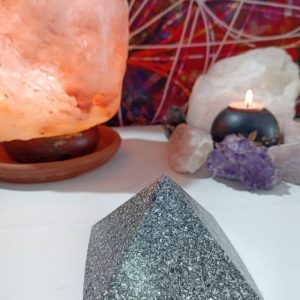Orgonita / Electronite Pirámide Grande 4 lados