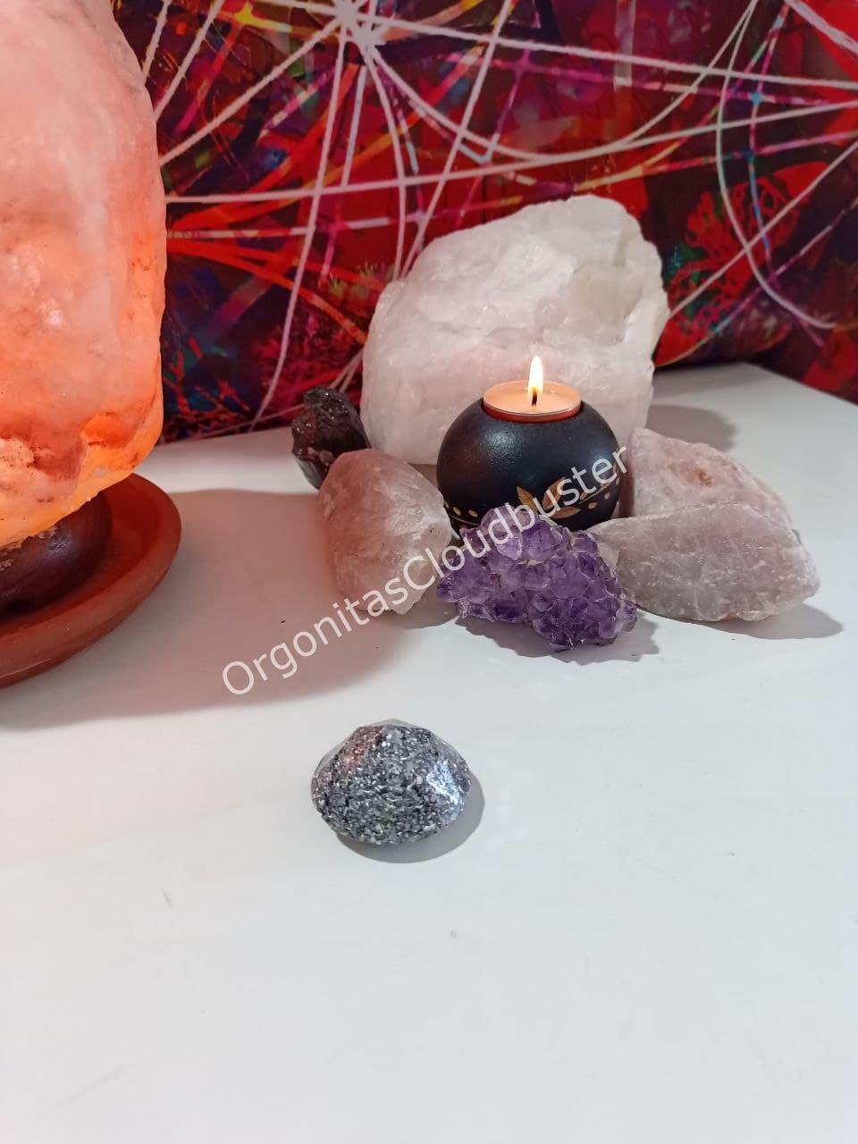 Orgonita / Electronite Pirámide diamante pequeña