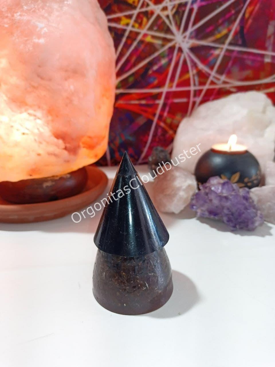 Orgonita VIRUTA DE HIERRO Pirámide Cono y punta de Magnetita