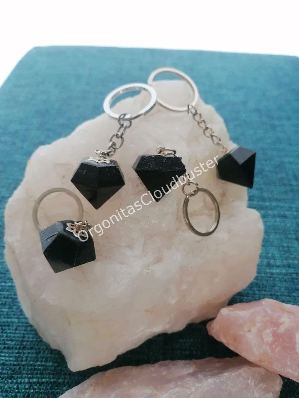 Orgonita LLAVERO DE MAGNETITA formato DIAMANTE