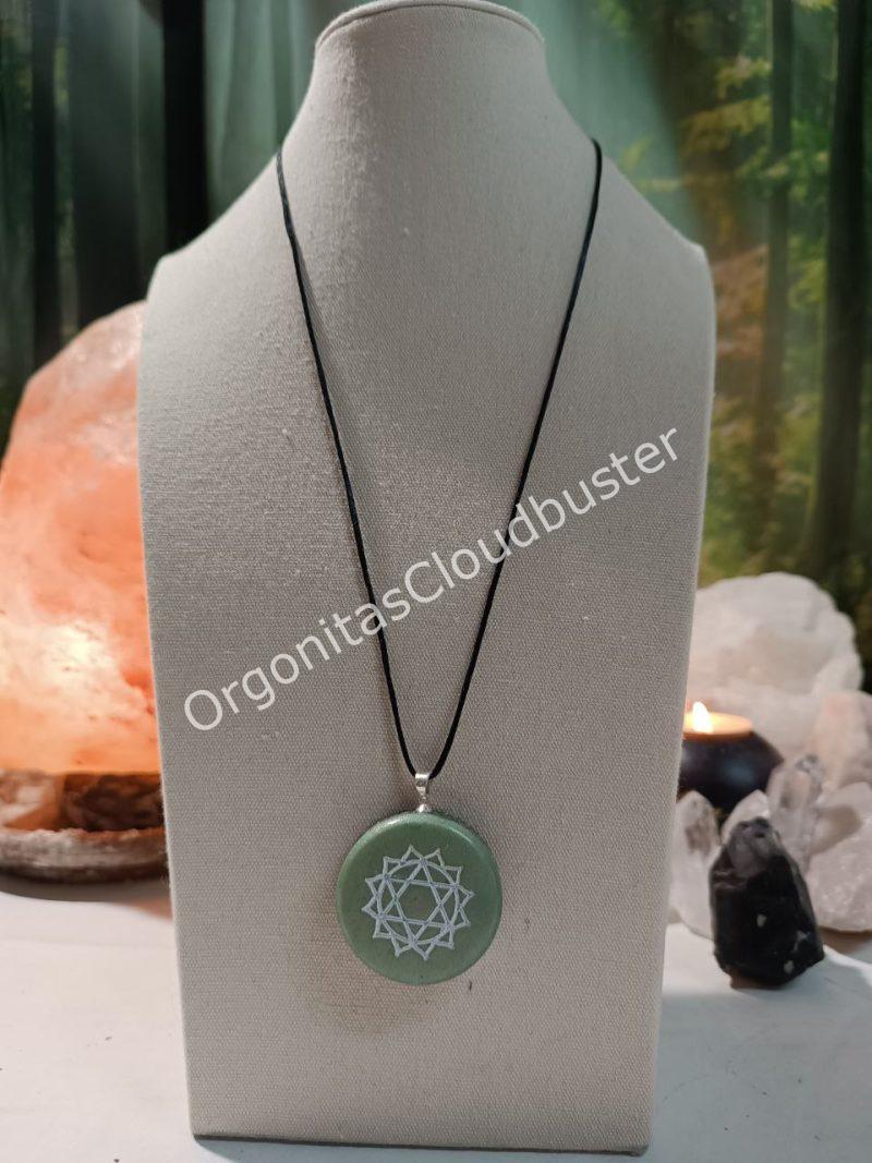 Orgonita / Electronite Colgante o llavero Chakra Corazón o Cardíaco