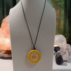 Orgonita / Electronite Colgante o llavero Plexo Solar formato Semicírculo