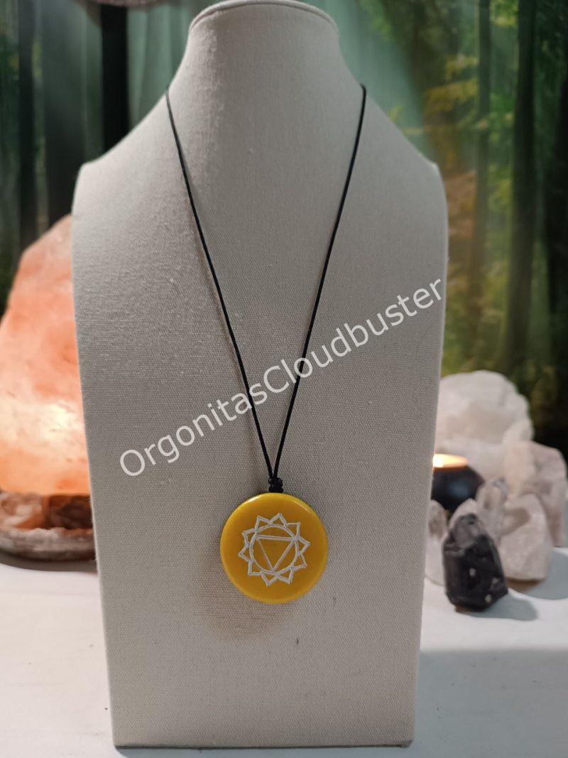 Orgonita / Electronite Colgante o llavero Plexo Solar formato Semicírculo