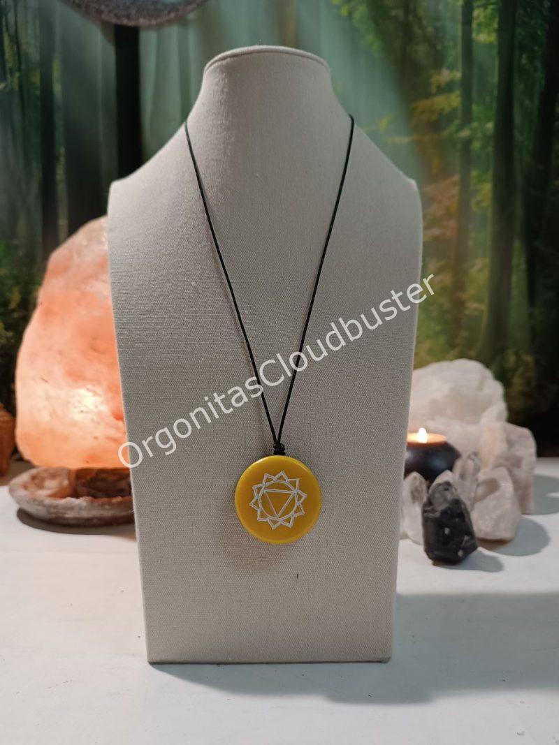 Orgonita / Electronite Colgante o llavero Plexo Solar formato Semicírculo - Imagen 4