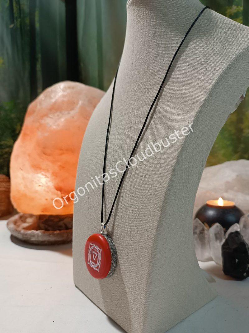 Orgonita / Electronite Colgante o llavero Chakra Raiz formato Semicírculo - Imagen 4