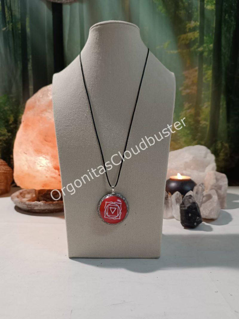 Orgonita / Electronite Colgante o llavero Chakra Raíz formato Semiesfera - Imagen 4