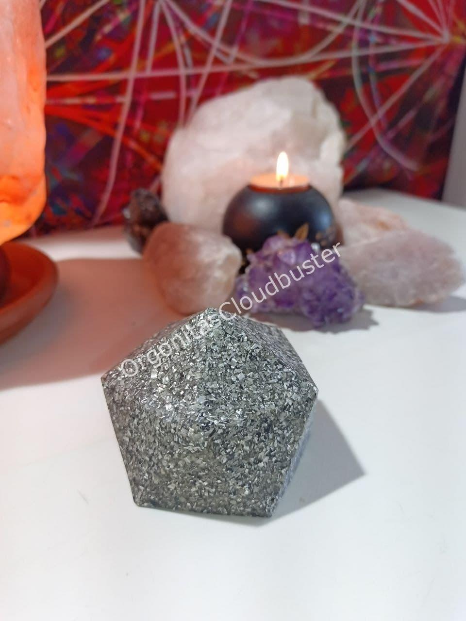 Orgonita / Electronite Pirámide Facetada