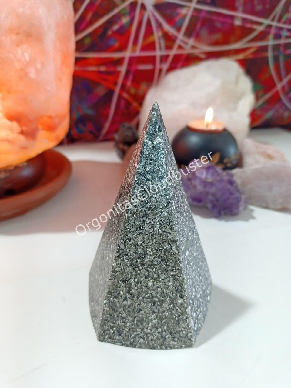 Orgonita / Electronite Pirámide formato Pentagonal
