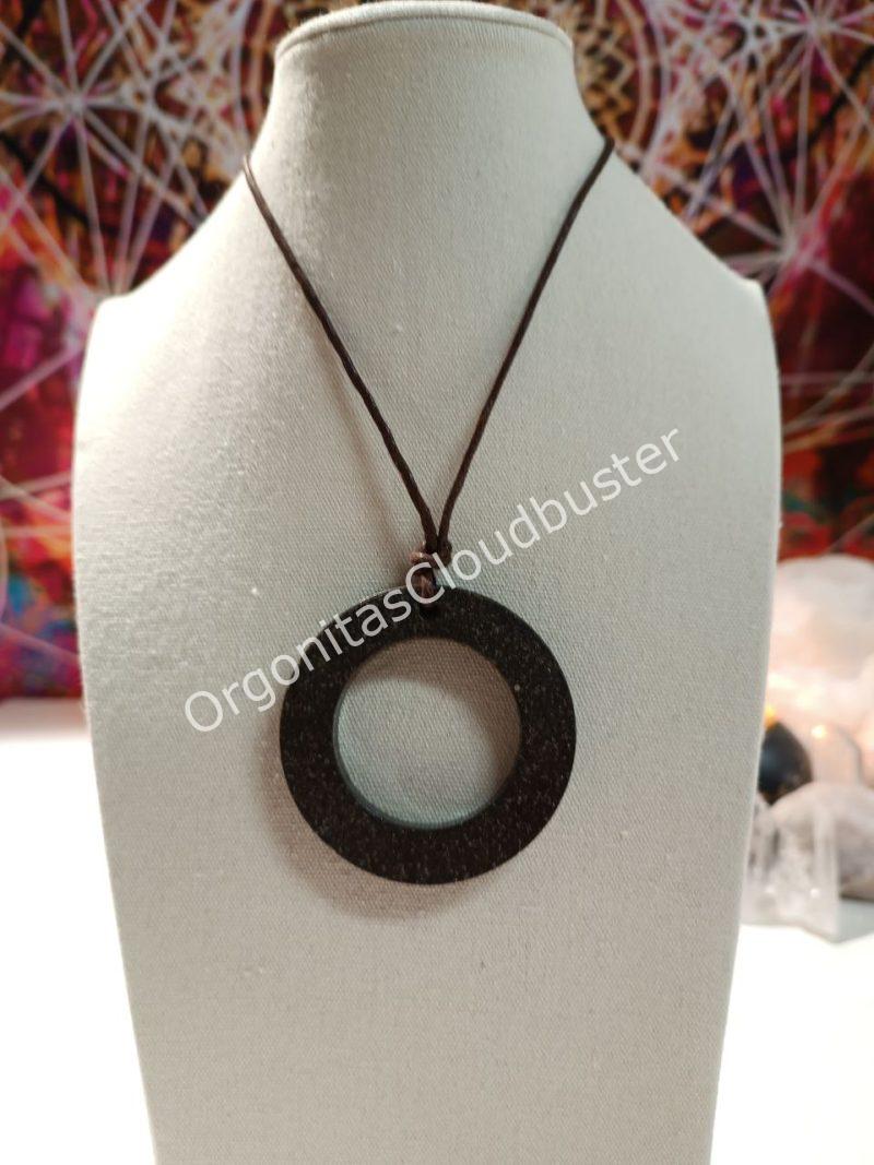 Orgonita VIRUTA PEQUEÑA DE HIERRO colgante Aro Grande