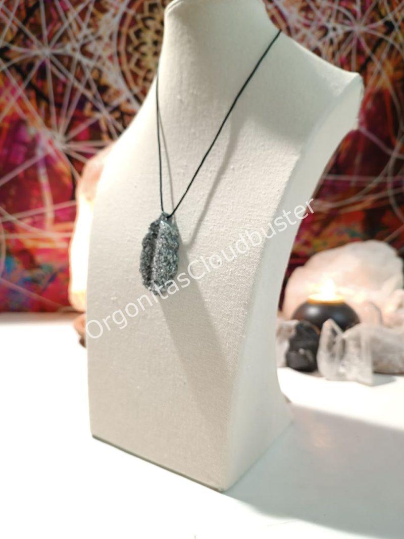 Orgonita / Electronite Colgante Hoja Alargada con Picos - Imagen 3