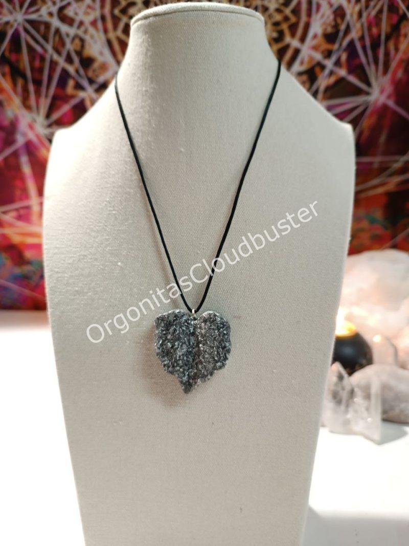 Orgonita / Electronite Colgante Hoja Corazón