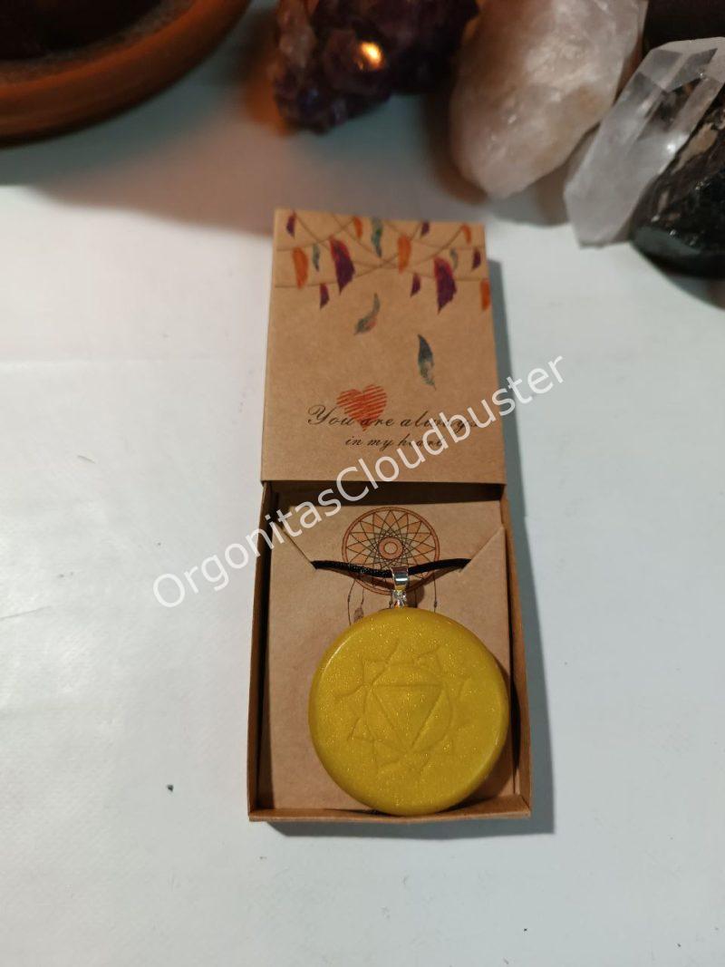 Orgonita / Electronite Colgante o llavero Plexo Solar formato Semicírculo - Imagen 5