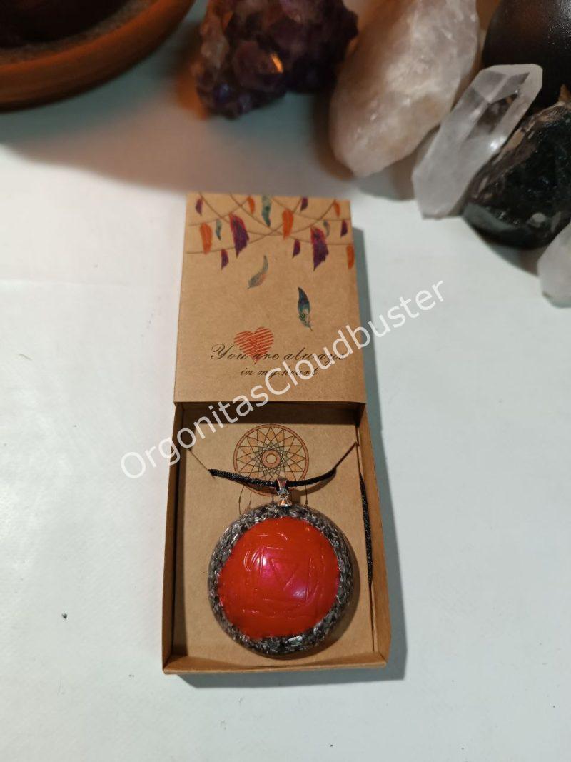 Orgonita / Electronite Colgante o llavero Chakra Raíz formato Semiesfera - Imagen 6