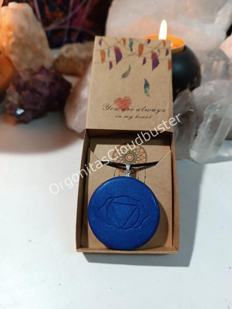 Orgonita / Electronite Colgante o llavero Chakra Tercer Ojo formato Semicírculo - Imagen 6
